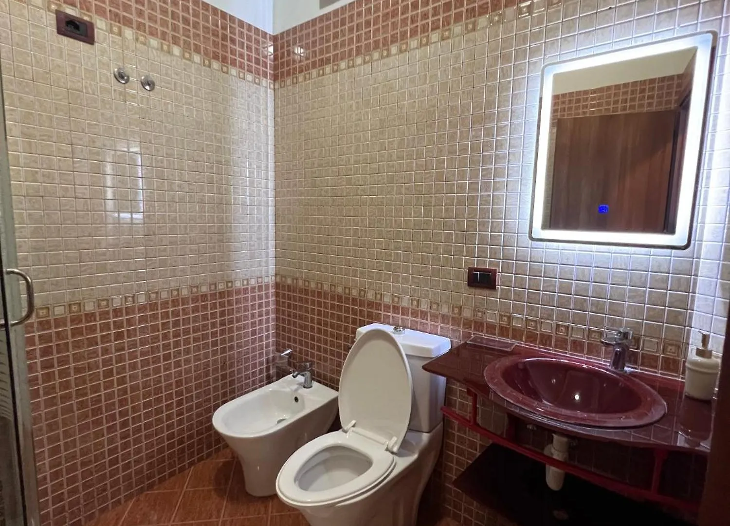 Otel Sofra Resort Kryemëdhej